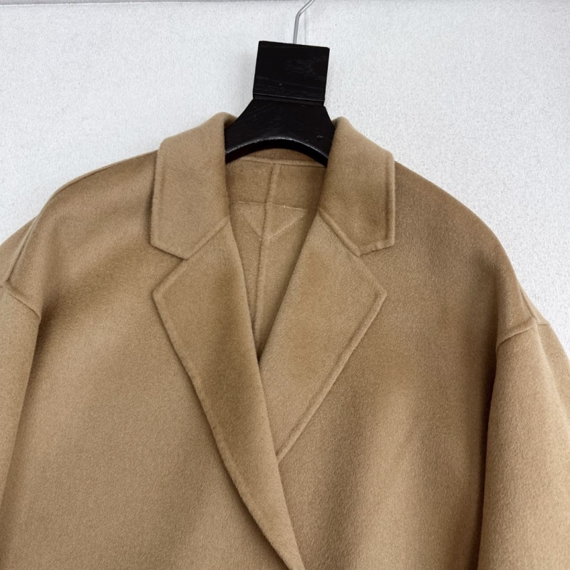 Pra*a outwear